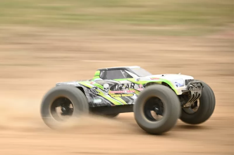 10 Масштаб 4WD Внедорожник Электрический RC грузовик 2,4G Матовый высокоскоростной RTR # RH1071