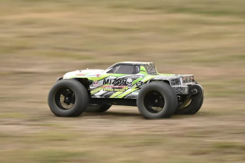 10 Масштаб 4WD Внедорожник Электрический RC грузовик 2,4G Матовый высокоскоростной RTR # RH1071