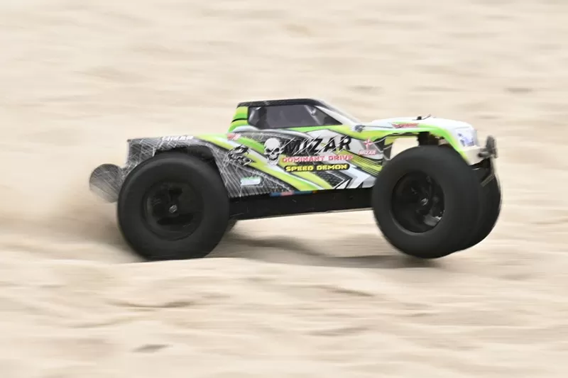 10 Масштаб 4WD Внедорожник Электрический RC грузовик 2,4G Бесщеточный Высокая скорость RTR # RH1072