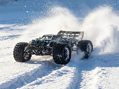 Как водонепроницаемый & настроить ваш автомобиль RC для зимнего снега трепку