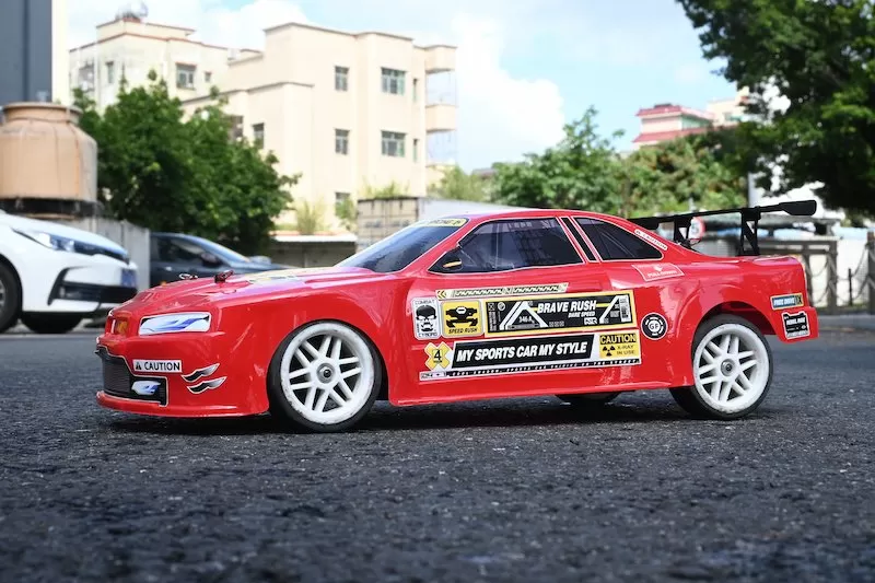 10 Масштаб 4WD Дорожный электрический RC Drift 2,4G Матовый высокоскоростной # RH1025D