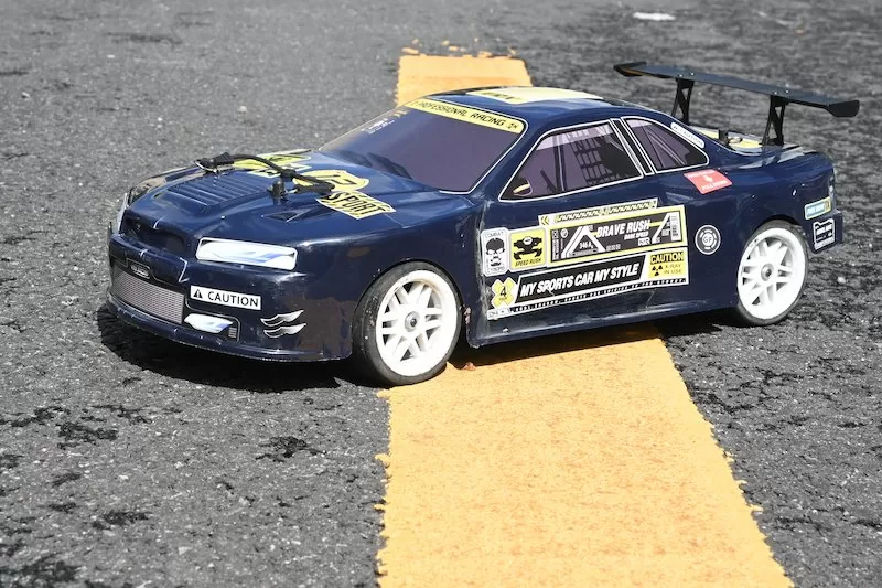10 Масштаб 4WD Дорожный электрический RC Drift 2,4G Матовый высокоскоростной # RH1025D