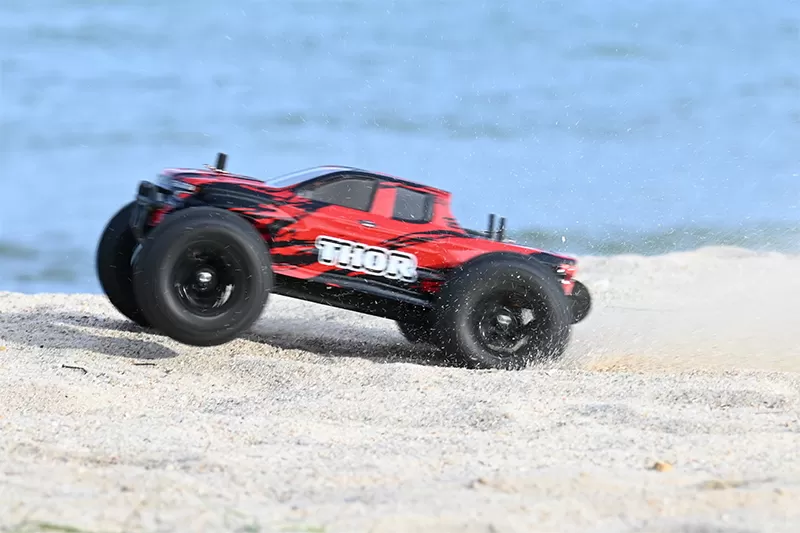 10 Масштаб 4WD Внедорожник Nitro RC Truggy 2,4G Двигатель Высокая скорость # RH1001