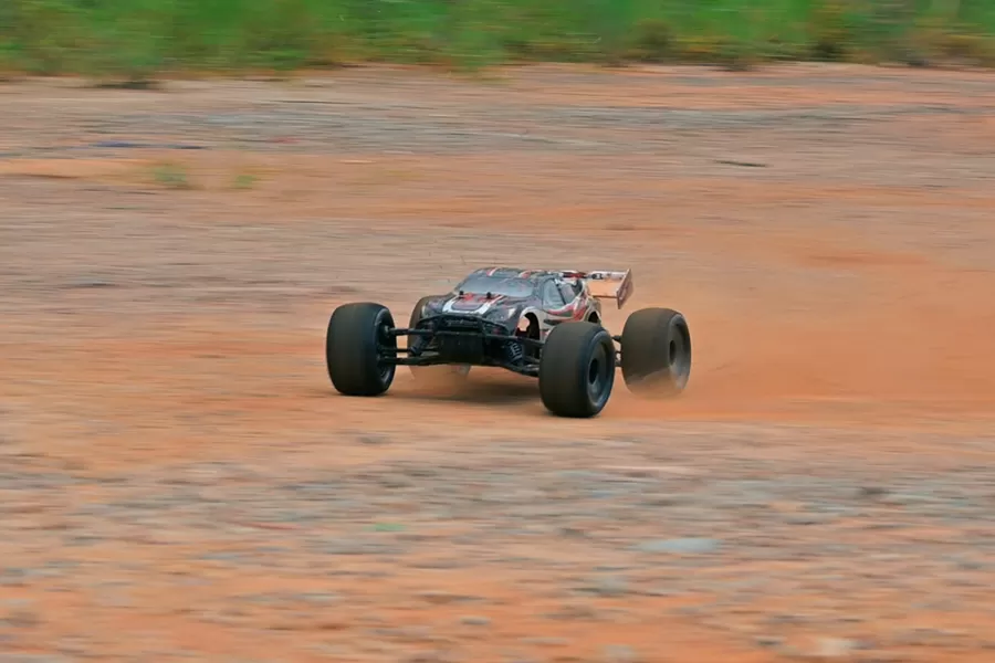 8 Масштаб 4WD Внедорожный электрический RC Truggy 2,4G Бесщеточный высокоскоростной RTR # RH811