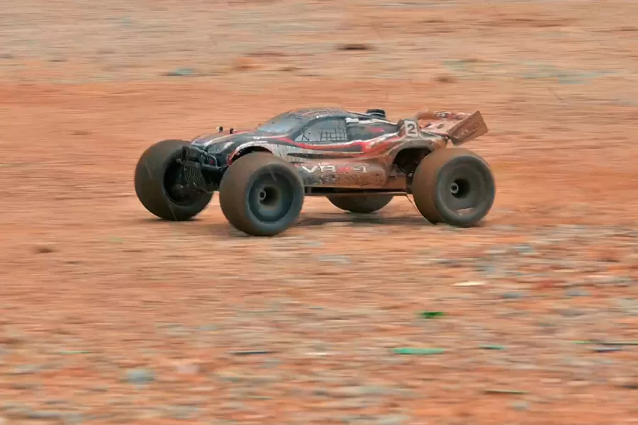 8 Масштаб 4WD Внедорожный электрический RC Truggy 2,4G Бесщеточный высокоскоростной RTR # RH811